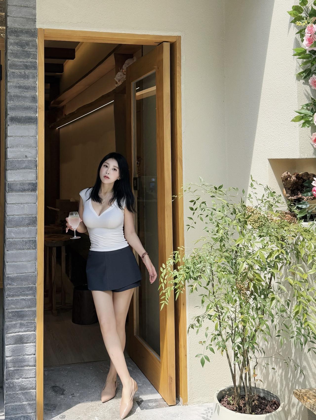 御姐 大长腿 穿搭 正常穿搭无不良导向价值观