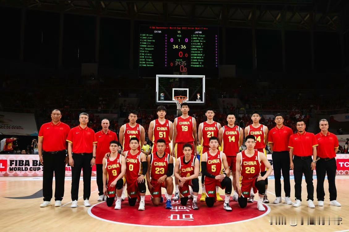 很多诟病郭指导每次国家队都带上高诗岩，但是很少人会去细想，如果每个人都愿意为国效