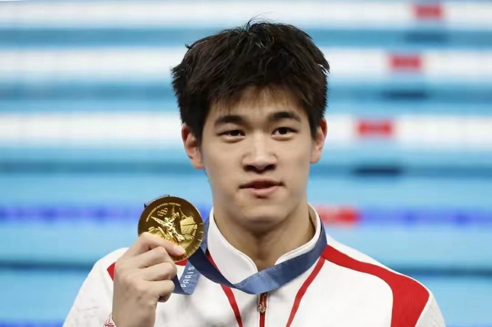 特大喜讯！中国游泳队4位男神将获得“终身奖励”​1、徐嘉余（从60岁开始，每月可