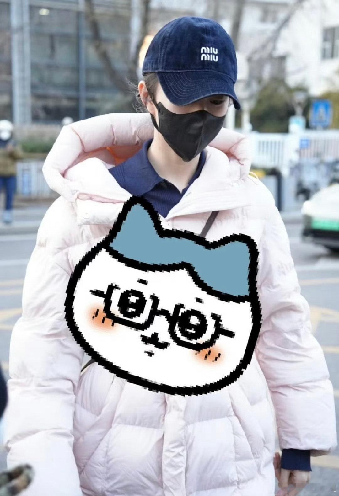 刘浩存现身央视马年春晚彩排啦！！浩存彩排顺利哇～存儿今年有三个春晚诶，舞台粉好幸