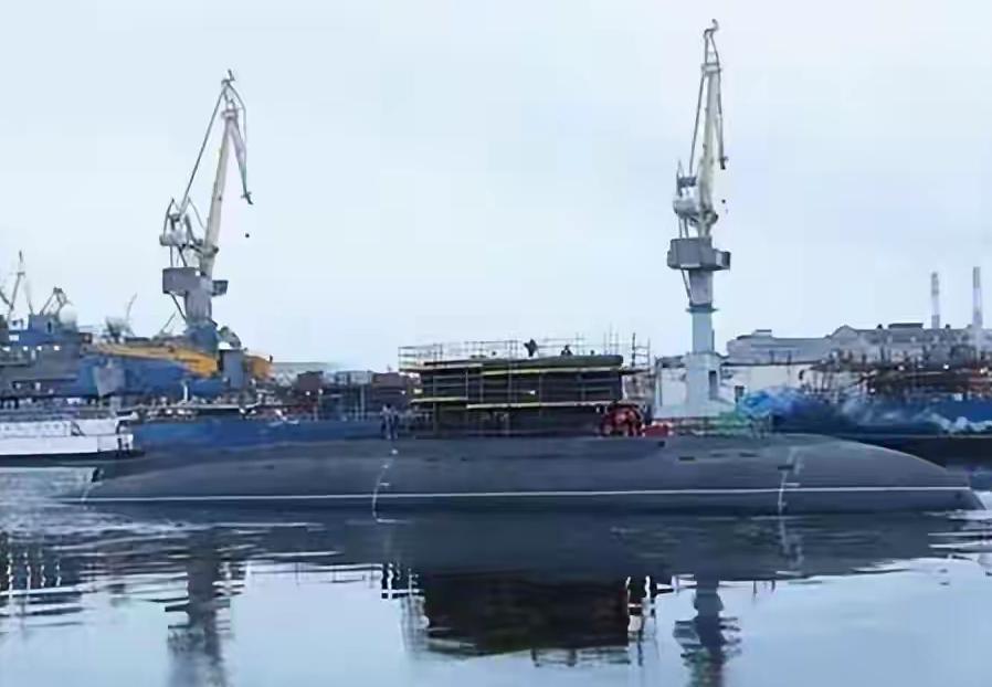 真的没谁了！
俄罗斯这次可是吃了大亏了，居然自家的潜艇被乌克兰的无人潜航导弹给重