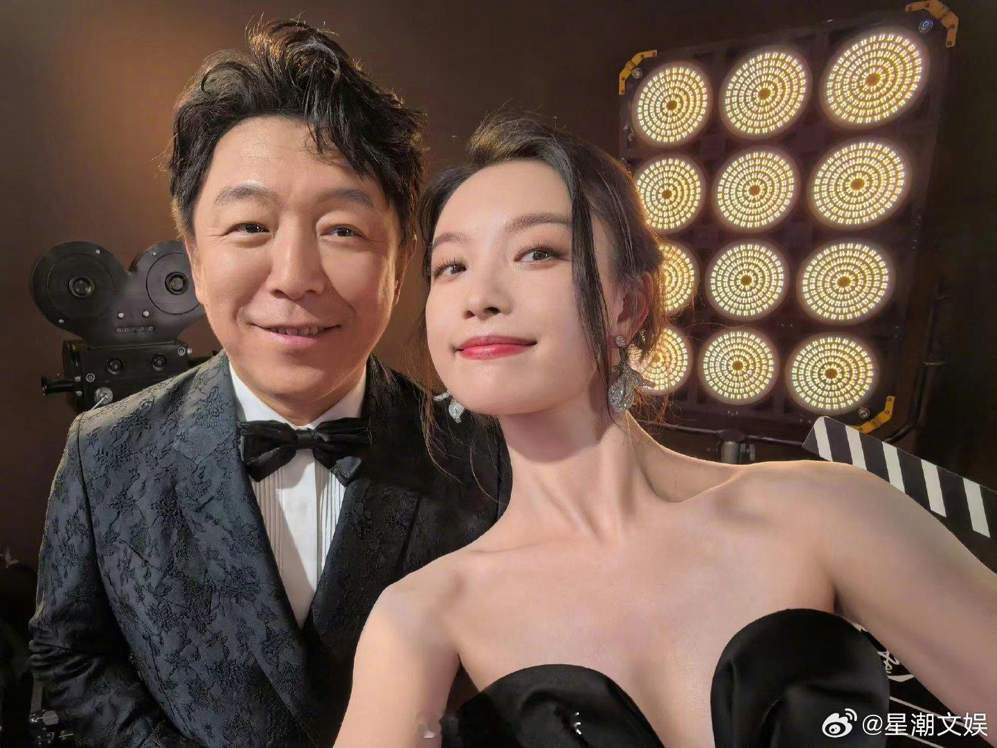 #一个男人和一个女人# 黄渤和倪妮的组合带来了满满的惊喜感，可以说是实力拍档没错