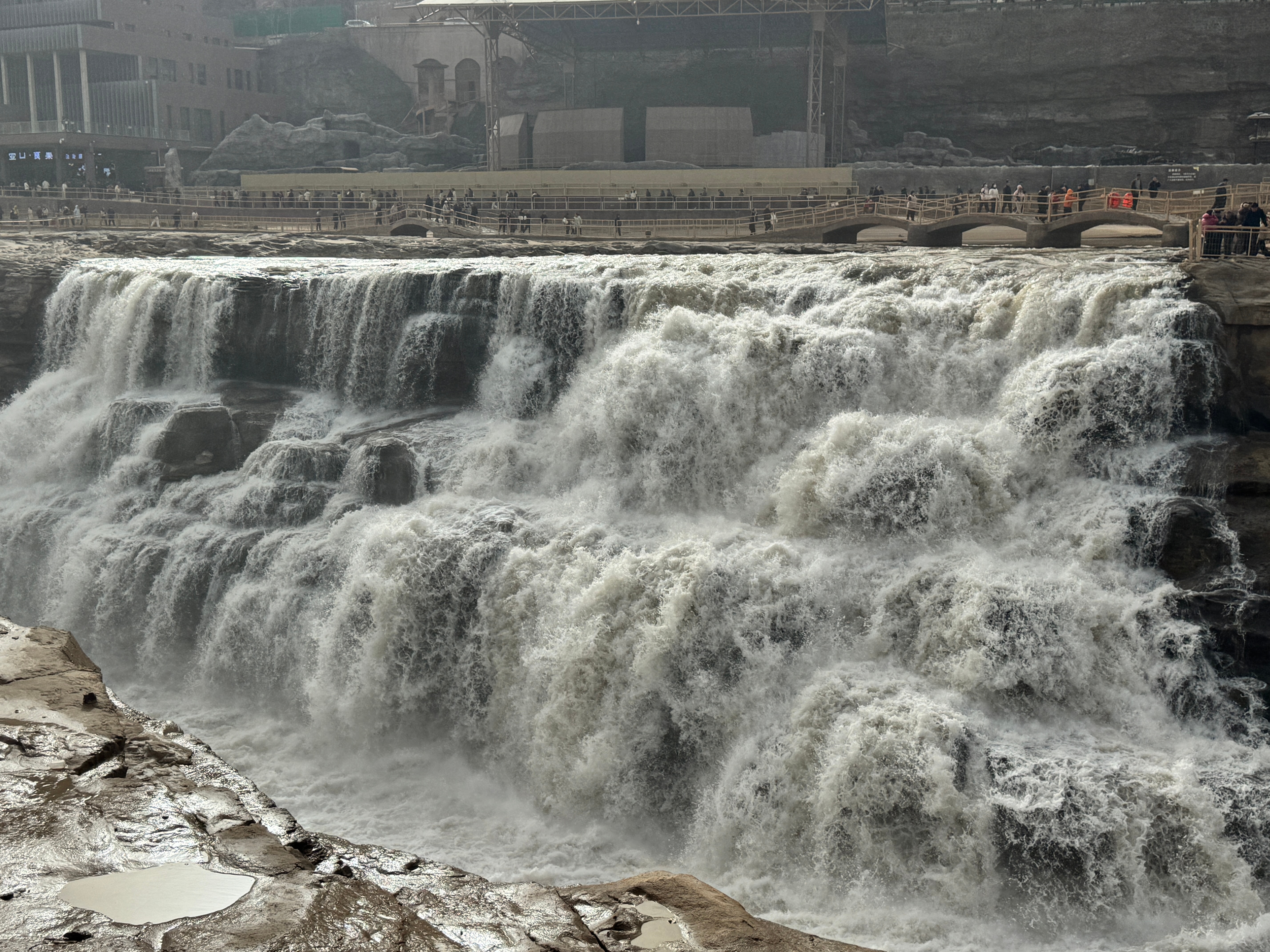 姥姥43年生80多岁了，多年前意外摔骨折后就行动不便了，几乎不出门，今年想着无论