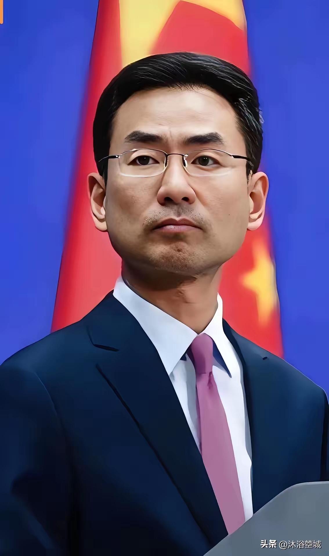 今天，中国终于可以挺直腰杆向全世界喊出这句话：历史悲剧绝不允许重演，任何觊觎我华