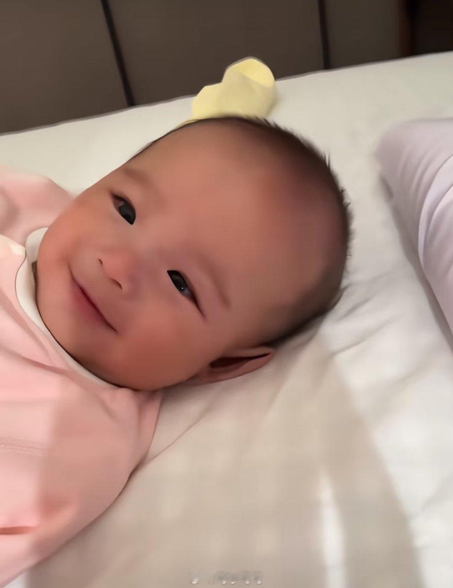 昨天是小洛熙的五七之日，一晃眼，宝贝已经离开30多天了。洛熙爸妈带来的一件件礼物