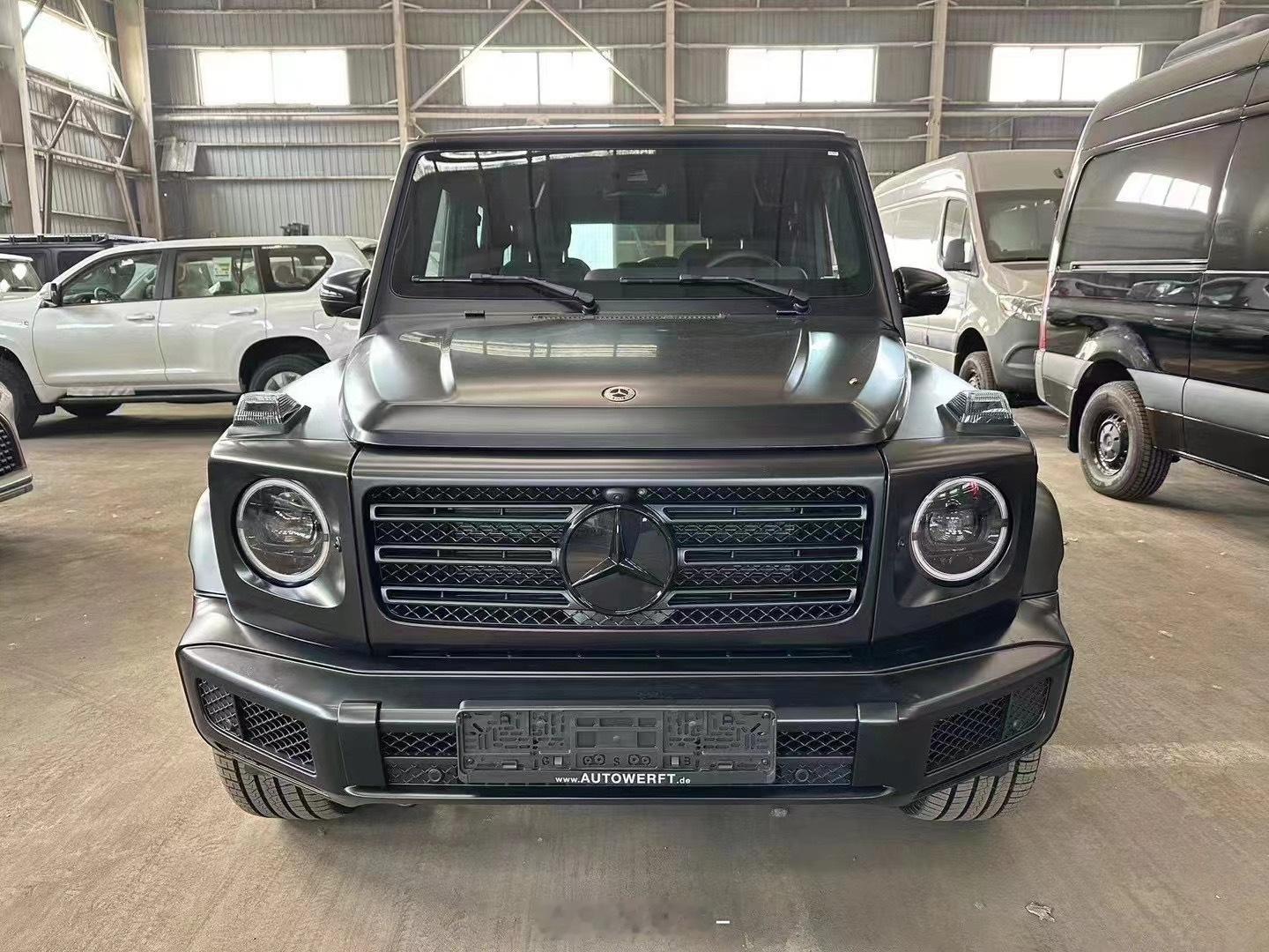 磨砂黑/黑 G400d 柴油 通体黑色  ​​​