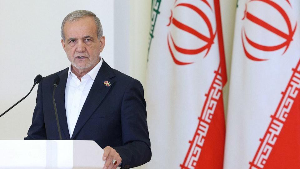 刚定谈判时间就拒了？伊朗总统：美国又背信弃义，别浪费时间
美伊第二轮谈判时间地点