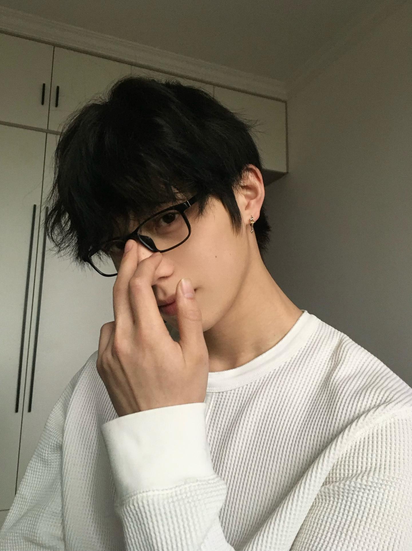 我年少 你飘渺 我们在爱的世界里面环绕