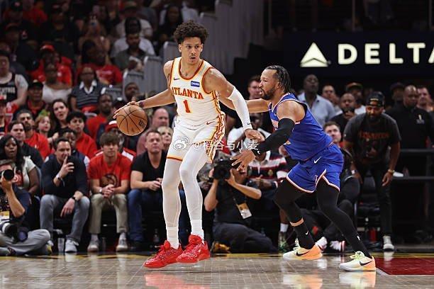 尼基尔-亚历山大-沃克和杰伦-约翰逊常规赛都打得超级好，完全没毛病。结果到了季后