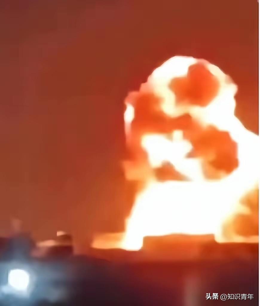 世界上最大的卡塔尔液化天然气制工厂，已被火焰吞没

​这次袭击影响特别大，全球五