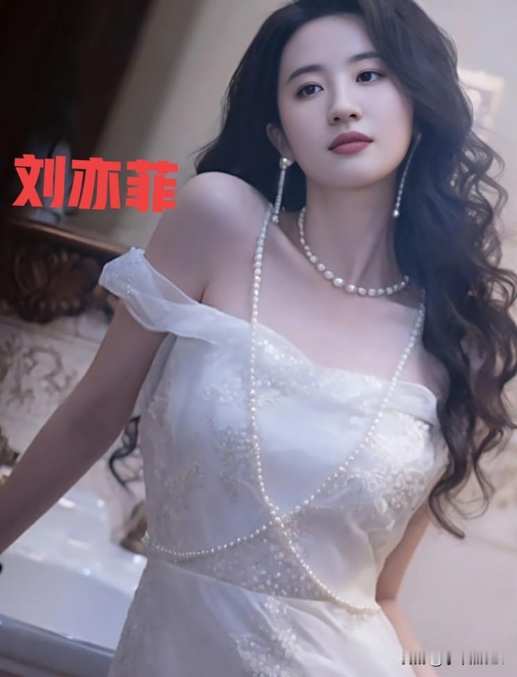 刘亦菲白色造型惊艳绝伦气质优雅让人眼前一亮  女明星 气质女明星