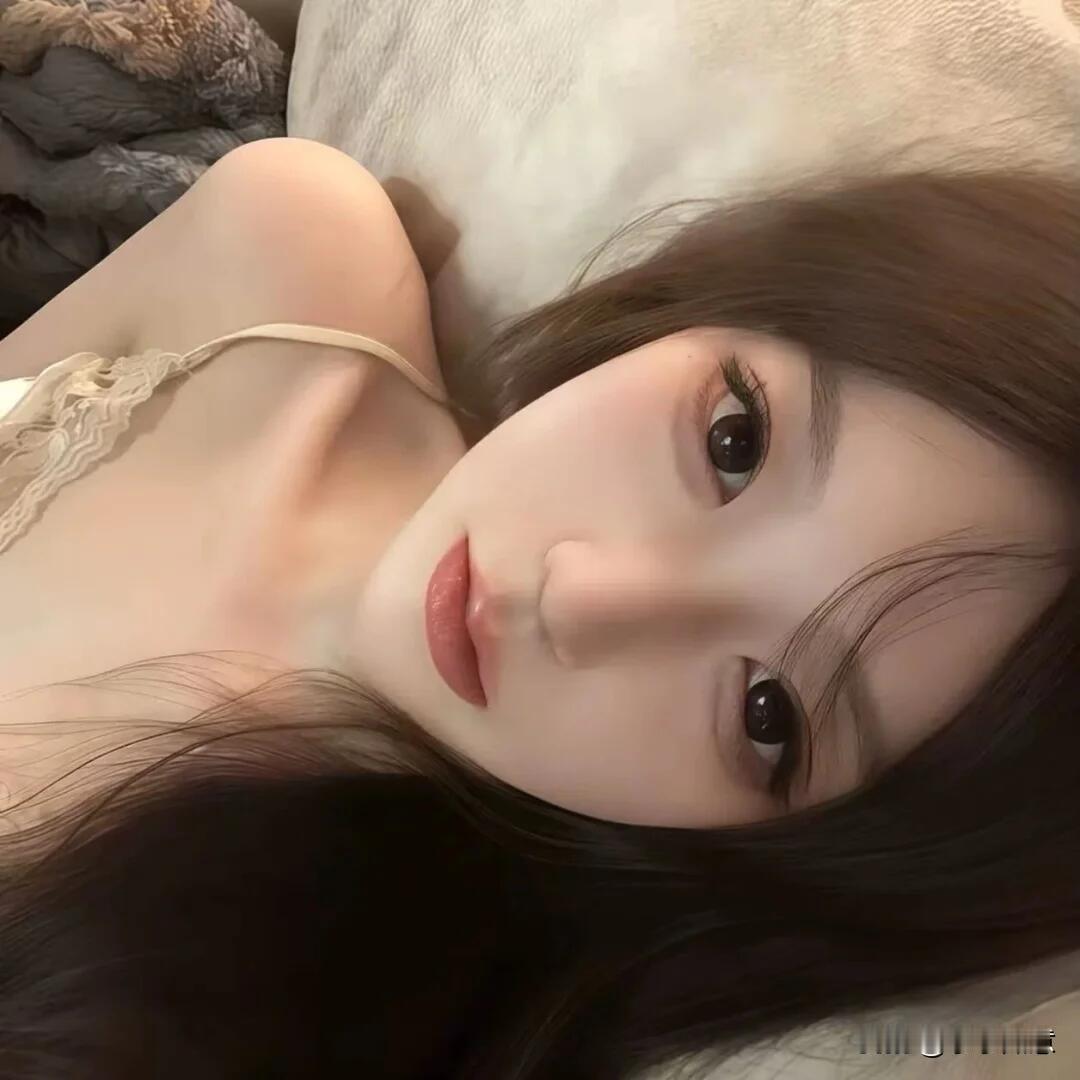 你混的再好
再有本事
只要我不求你办事
你在我眼里就啥也不是
你别看我人穷衣服破