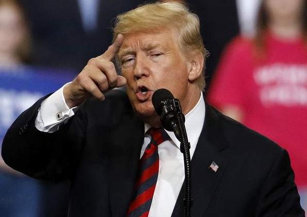 支持率跌到33%，三个月内换了三个内阁大臣，特朗普用行动证明，“You are 