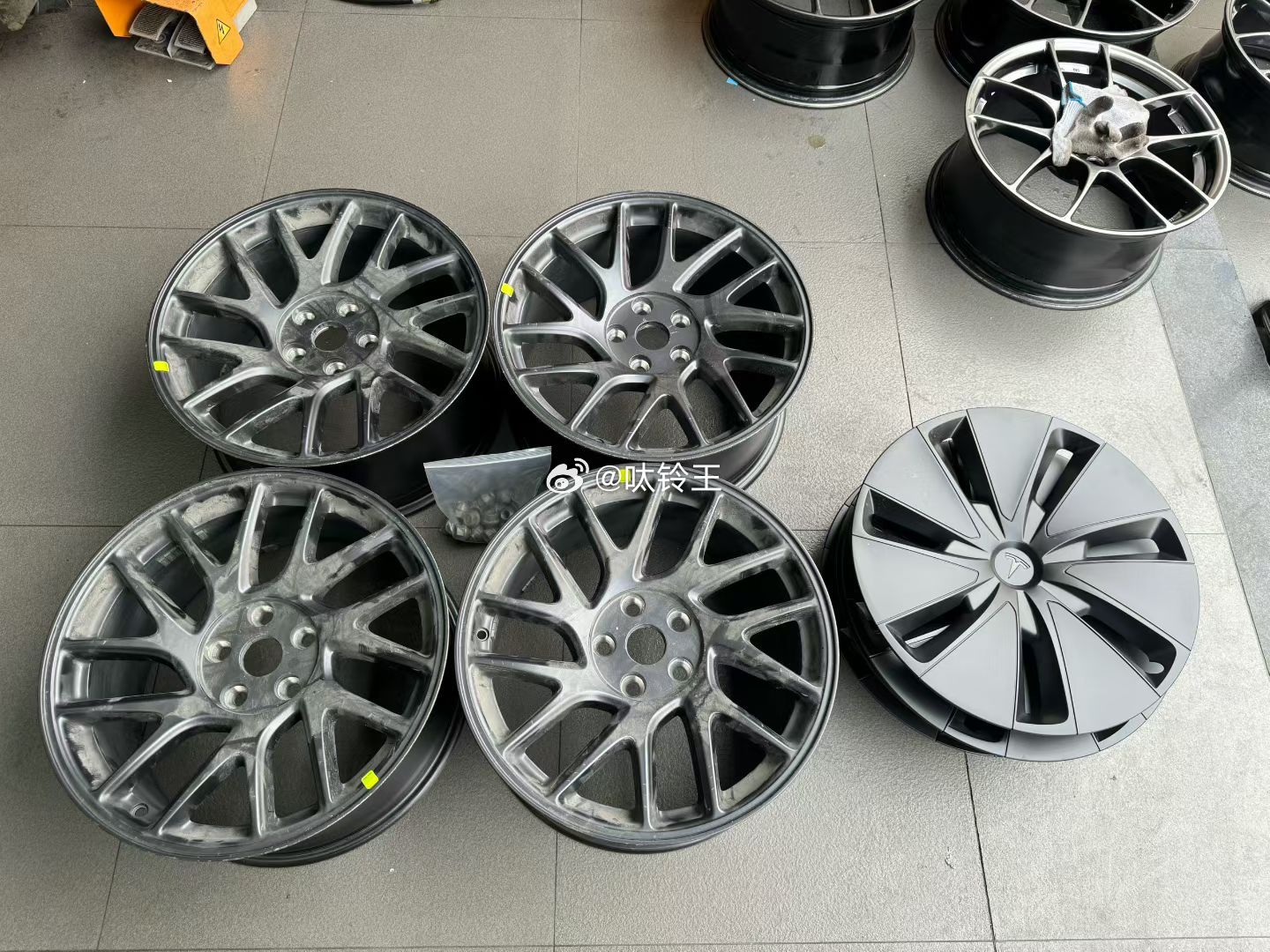 特斯拉  MODEL 3   18寸   拆下   三千公里 