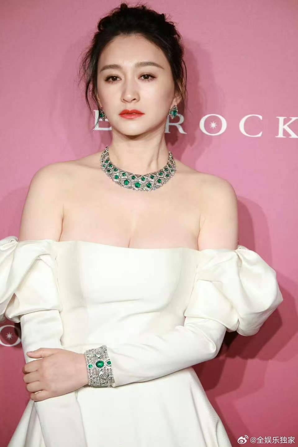 李小冉曾说这辈子不会参加浪姐李小冉曾说不参加浪姐，如今真香登场，舞台表现值得狠狠