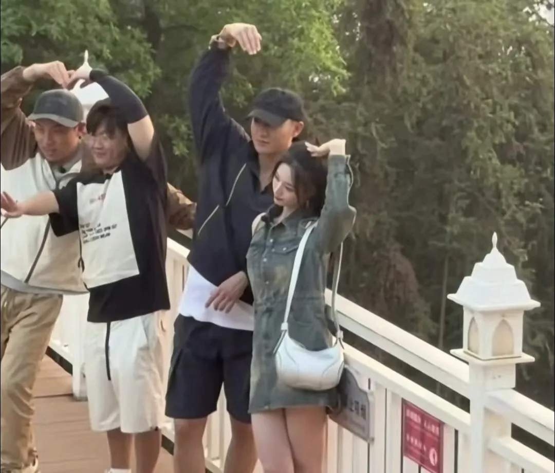 #徐艺洋是真不想给黄子韬名分#说起黄子韬徐艺洋，那可真是娱乐圈最嘴硬的人，只要没