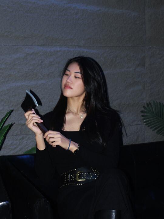 身高181的黑道女大佬💪肌肉有多夸张‼️