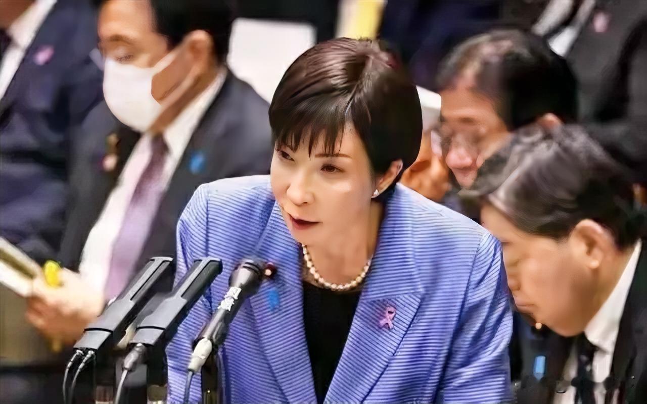 快讯！
刚刚得知
日本30年最大加息后麻烦缠身！
内有债务炸弹外遭多方施压，路该