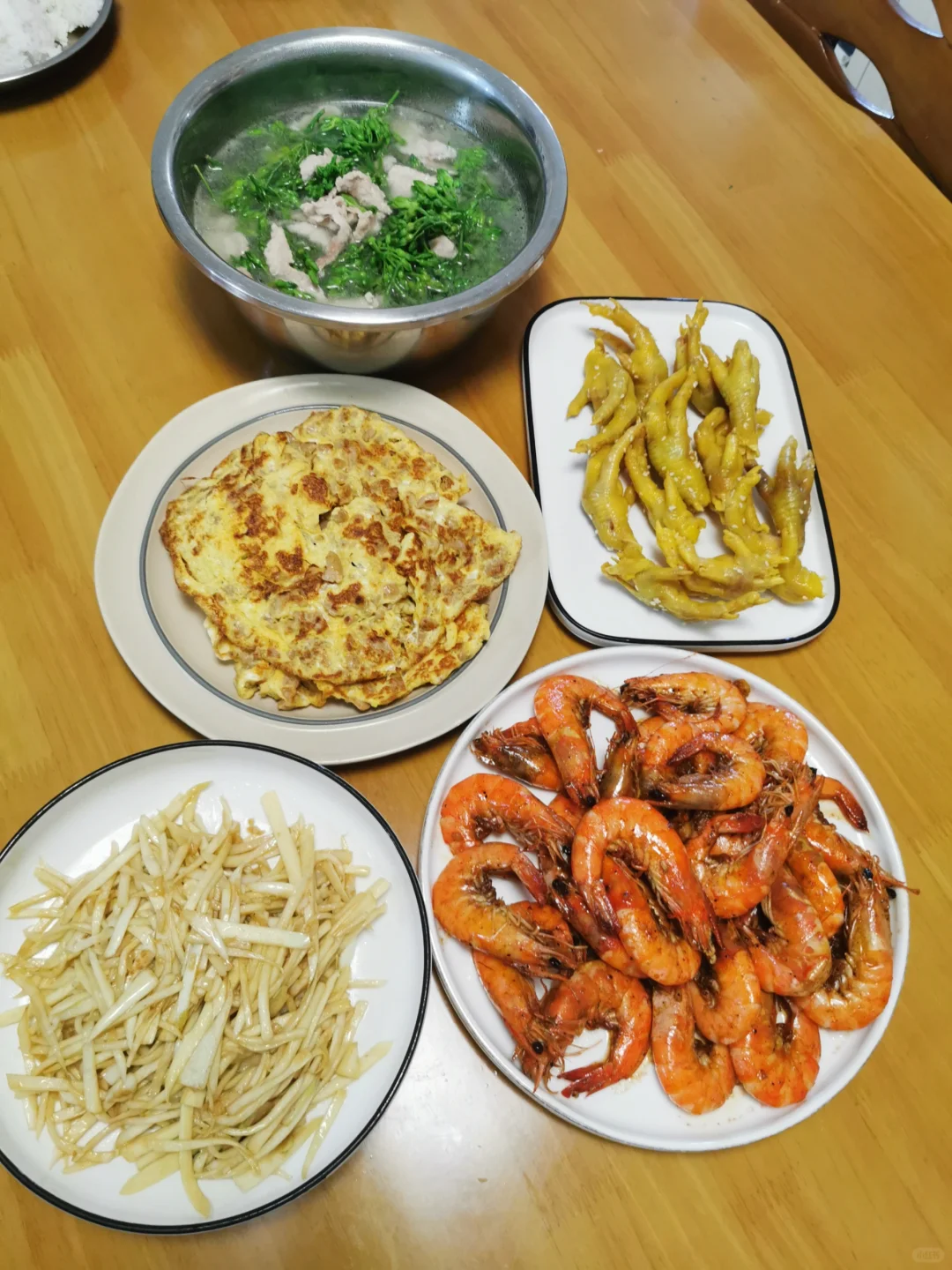在广东，没有人不认识这个夜来香瘦肉汤吧？