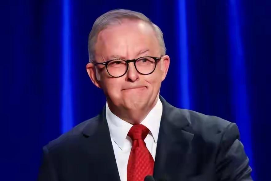 一句话：刚给完甜枣，反手就被扇了一巴掌！

2026年7月，中澳之间上演了一出让