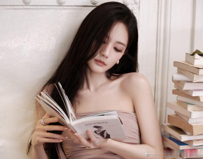 纯欲魅魔李一桐李一桐李现李一桐我不是大师首播4集李一桐