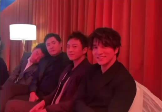 四大巨头F4#薛之谦[超话]#
xzq@薛之谦 
#雷佳音##沈腾##邓超##薛之谦#