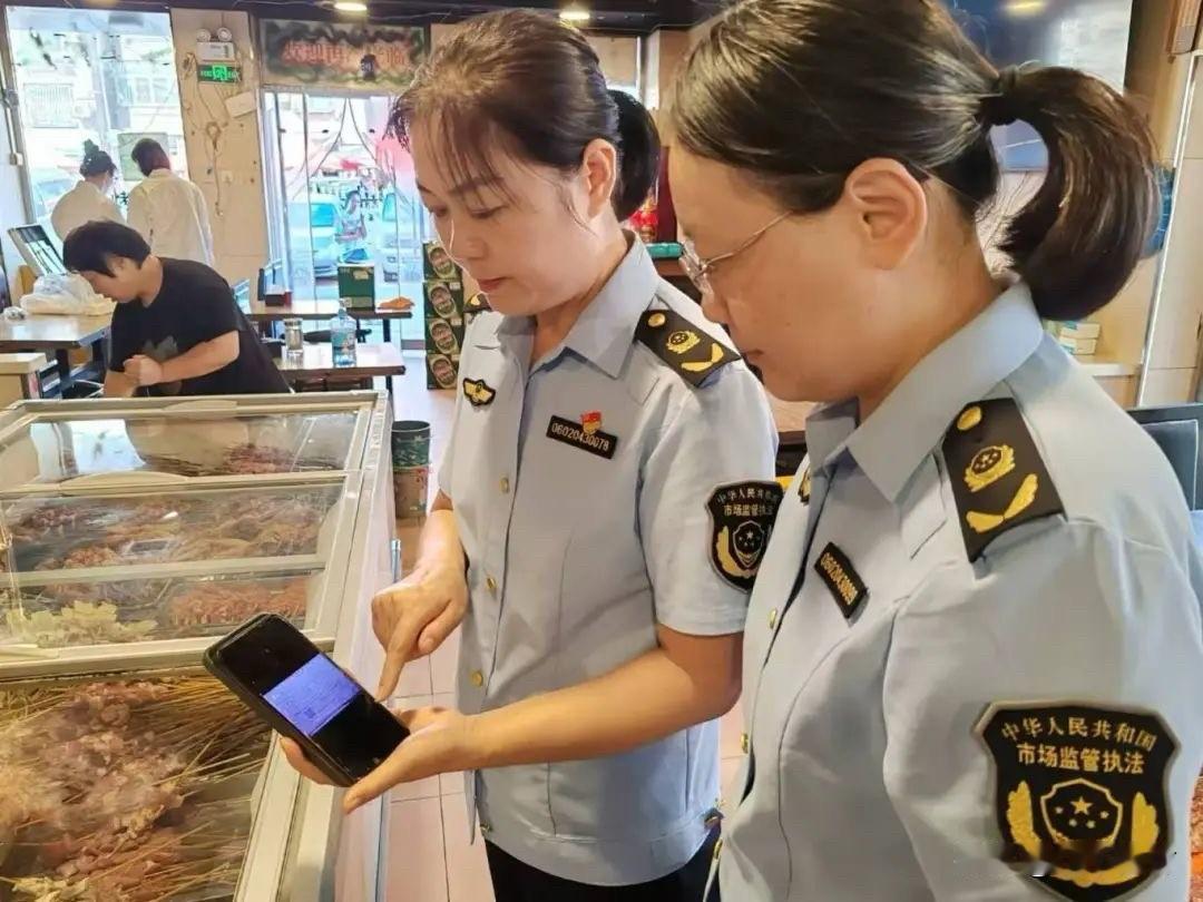 最该加强监管的是：婴幼儿食品、网红零食、肉及肉制品、食用植物油、校园与外卖餐食、