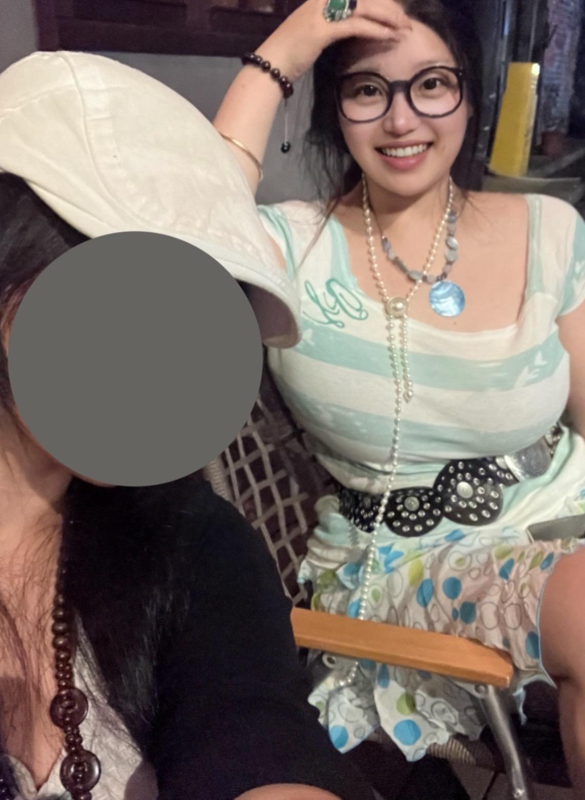 过来 给你二妈请个早安