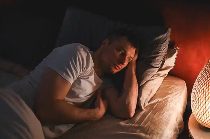 失眠或与肝相关，养肝不用总吃药，一个食疗方，隔三差五喝一次

每天半夜醒来，不是