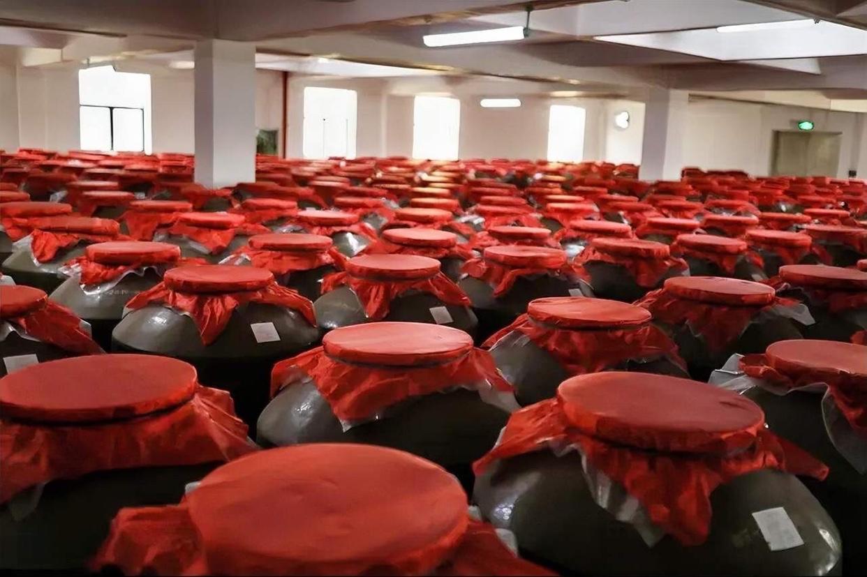 长期少量喝酒，看似无害，实则是在进行一场慢性自杀。《柳叶刀》子刊发表的一项涉及5