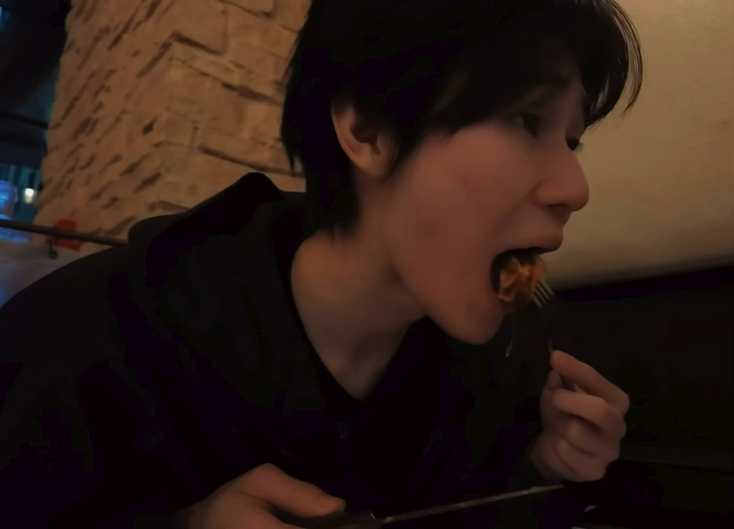 感受🐷力量，世上对食物最虔诚之猪 