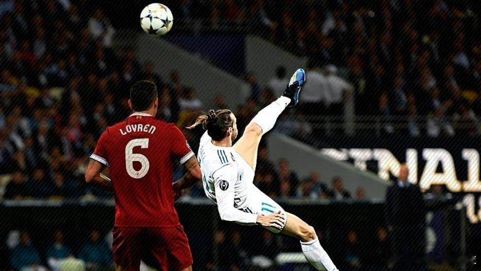 在接受TNT 体育频道快问快答时，贝尔回顾了自己的职业生涯。当被问及他遇到过的最