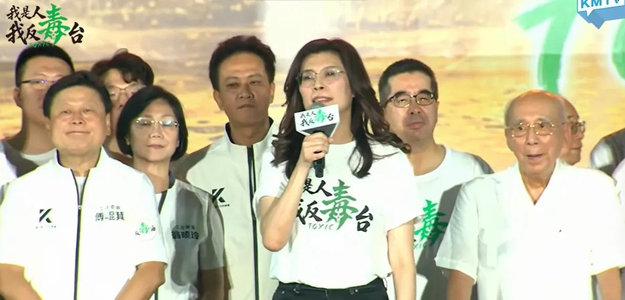 国民党上凯道最让人感动的，不是现场突破20万人，不是绝食3勇士到场助威，也不是主