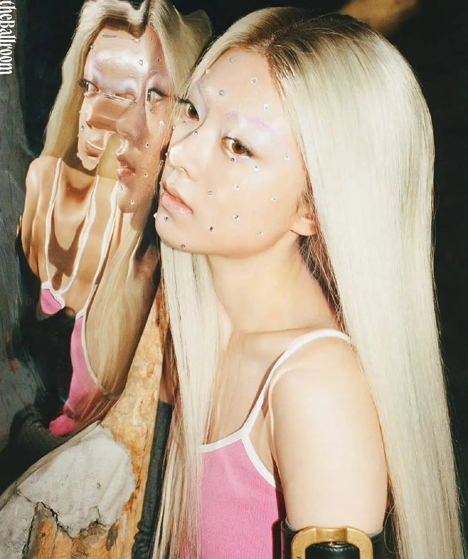 赵今麦 总给人一种小孩装成熟的感觉 