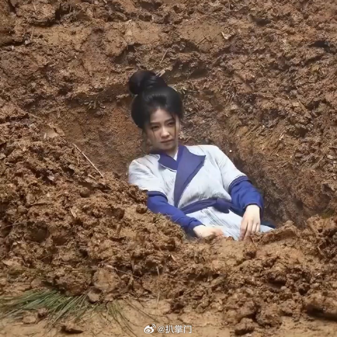 白鹿叶璃哭戏花絮白鹿莫离哭戏说来就来 啊啊啊啊啊，怎么会有这么会拍哭戏的人啊！！