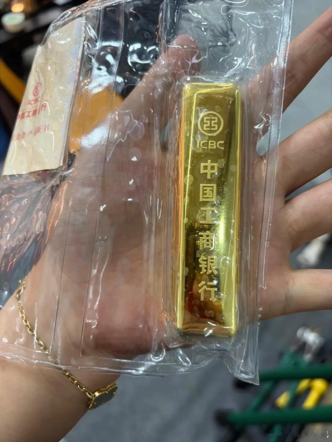 这次金价暴跌的原因，终于找到了，不是因为油价上涨，也不是局势紧张而是根本就没有原