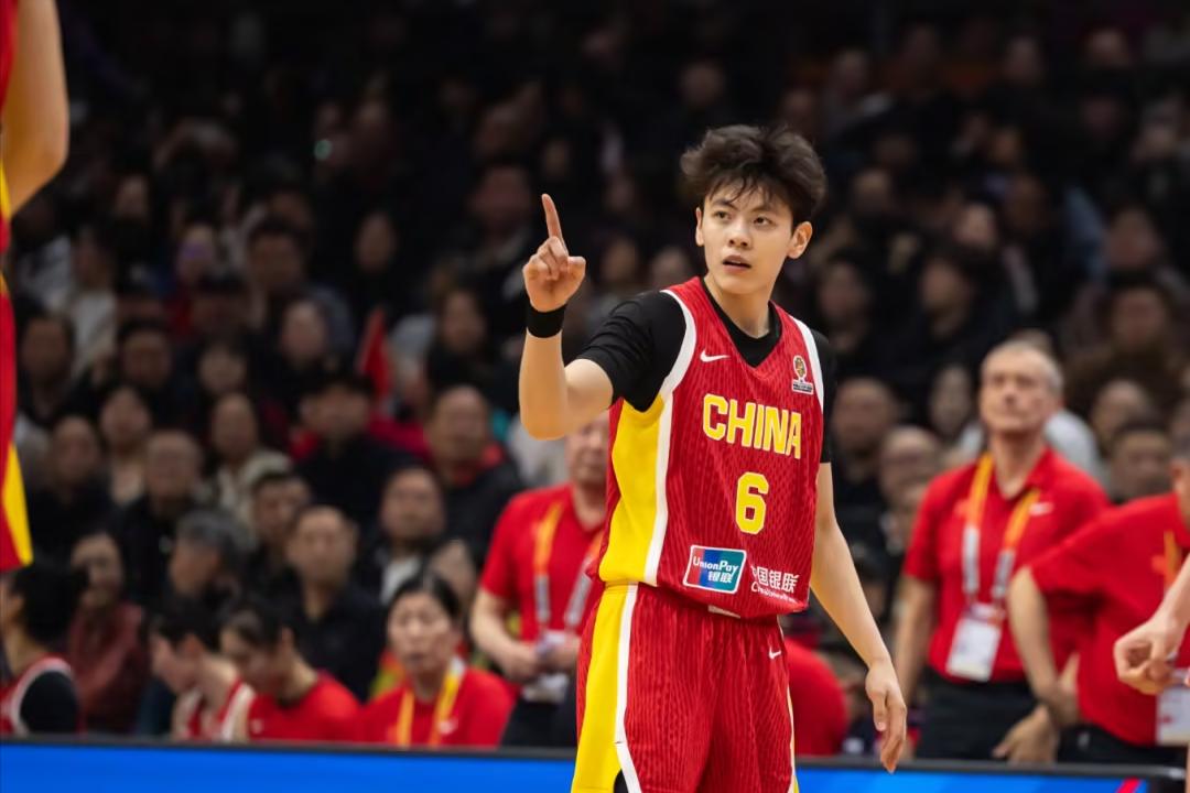 北京时间3月24日，女篮世界杯资格赛圆满收官，中国女篮凭借4胜1负的出色战绩成功