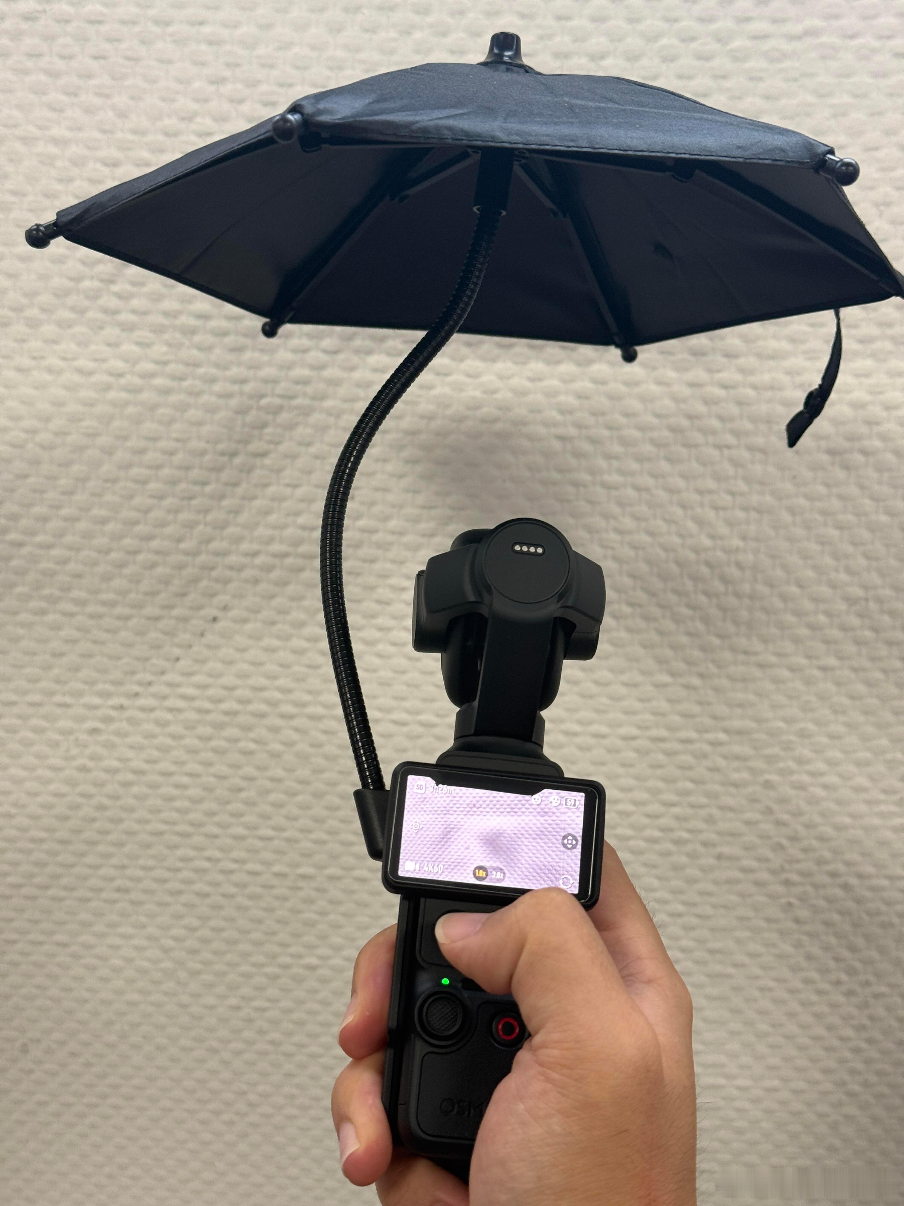 给pocket4买了个很实用的配件[嘻嘻] ​​​