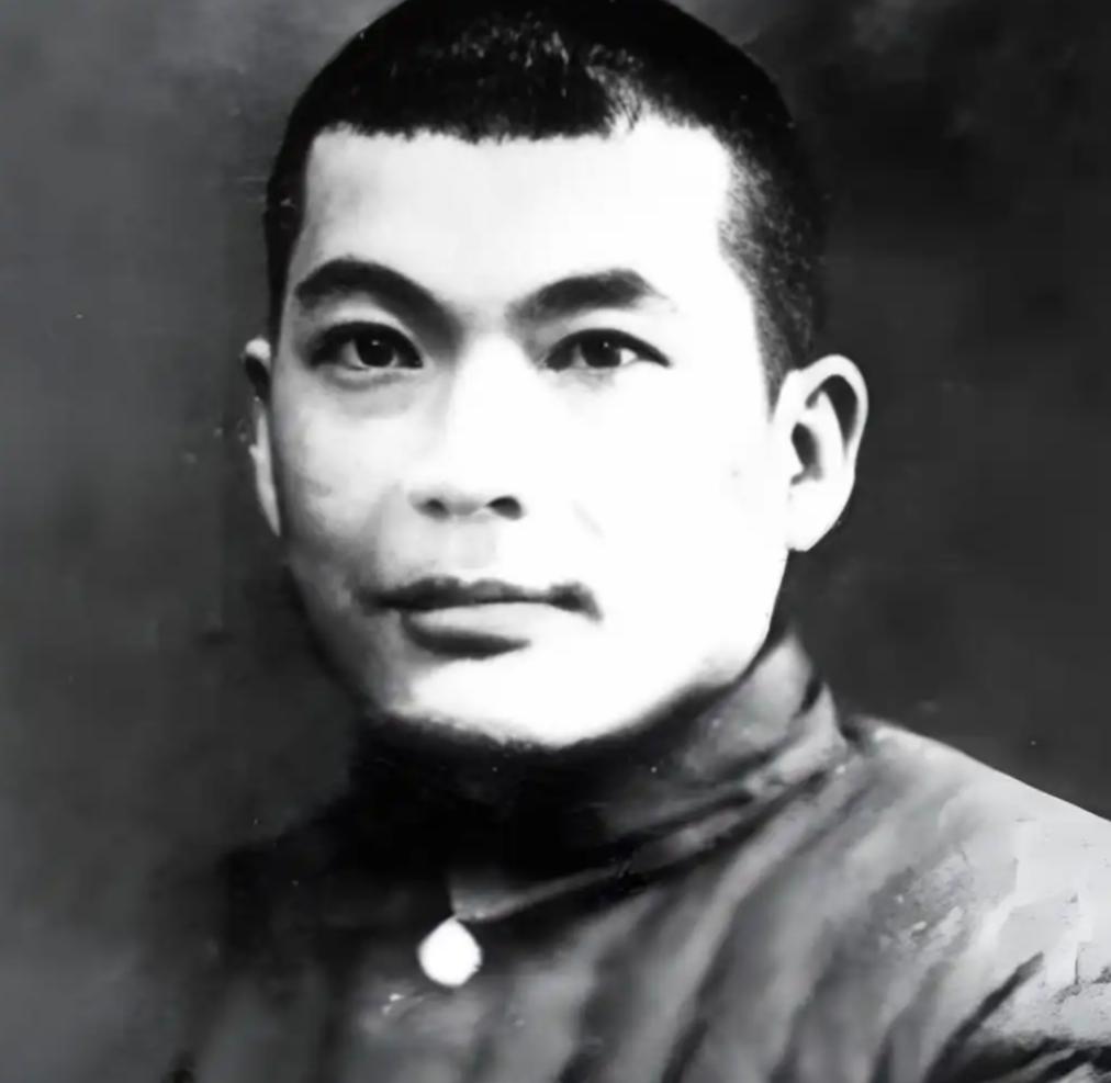 1945年，军统第一杀手牛子龙在西安监狱连杀11人，成功越狱。戴笠得知后暴怒，下