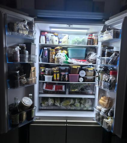 如果按市场价算，你父母塞进你冰箱的东西，值多少钱？500？1000？但要是按他们