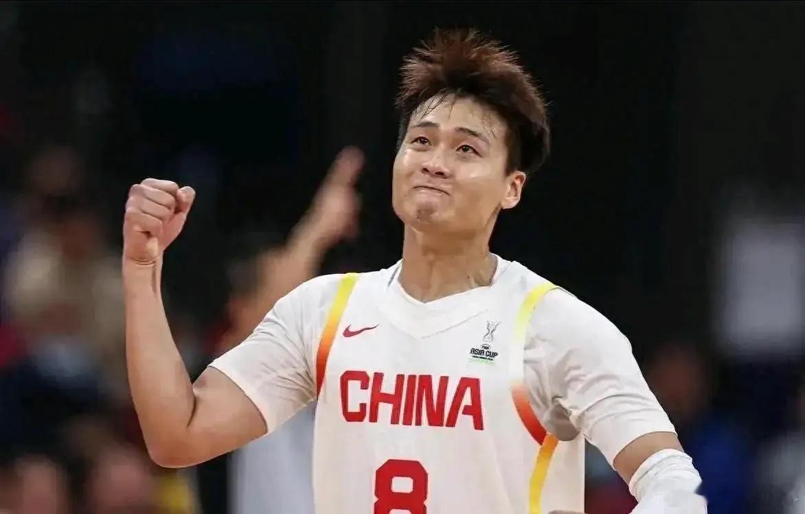 赵睿男篮亚洲杯总结中国男篮亚洲杯亚军功臣赵睿专访：赵睿对国家队国内国外球员寄语：