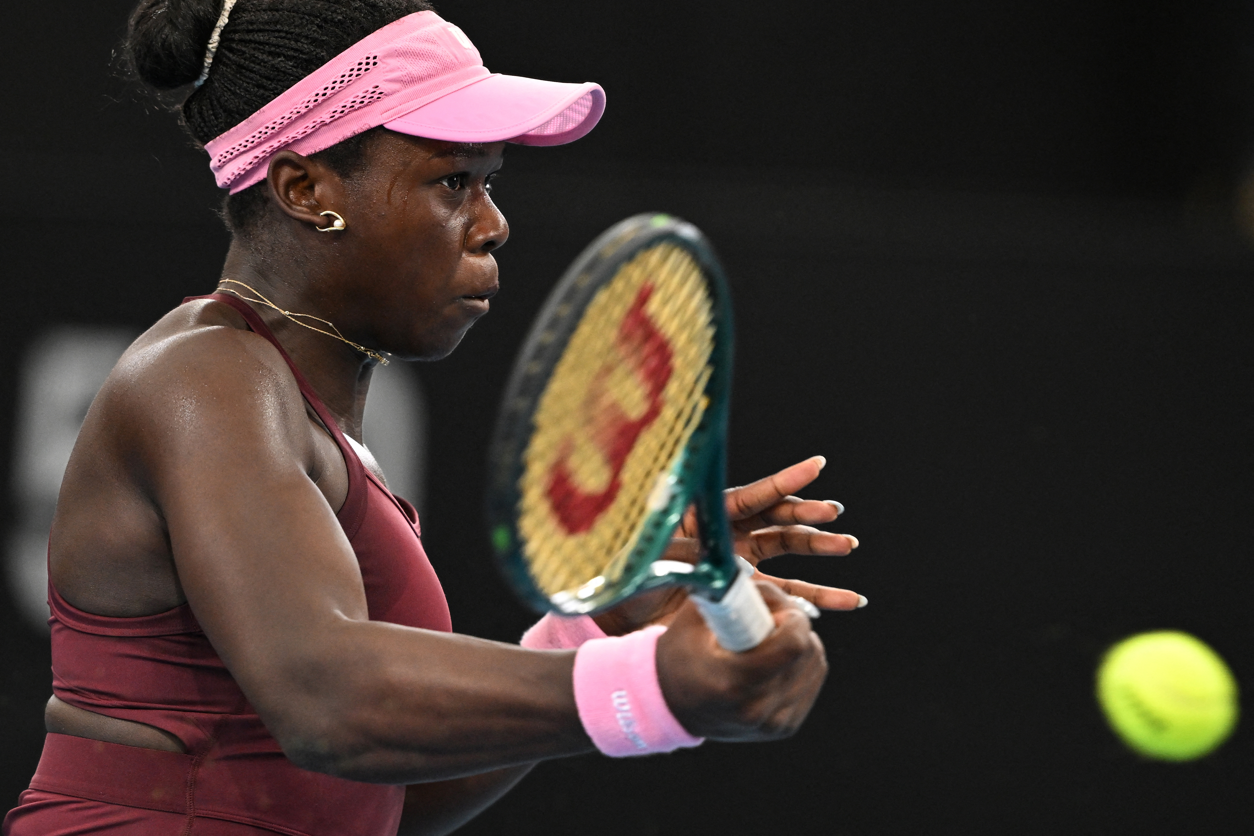 姆博科晋级阿德莱德站决赛🔥WTA500阿德莱德站半决赛，8号种子姆博科以6-2