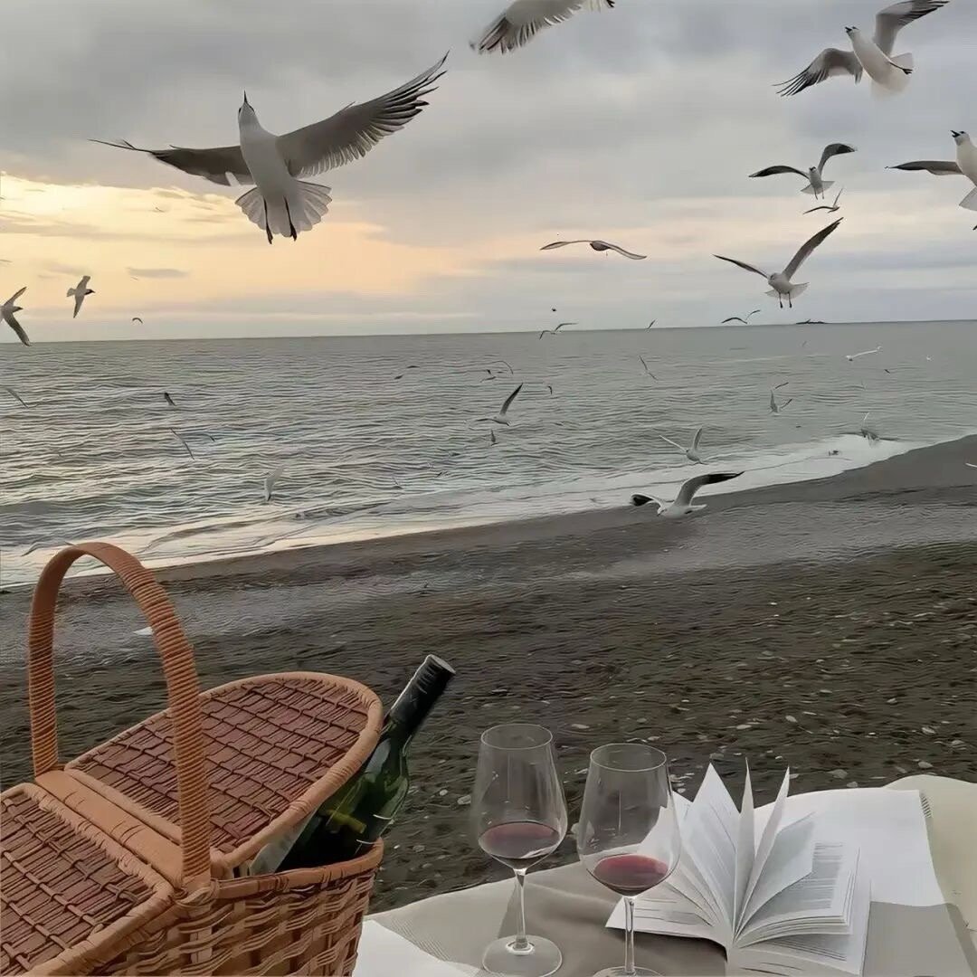 到了一定的年龄 一定要懂得静而不争 万般随缘 生命中有很多事情其实早已注定 ​​