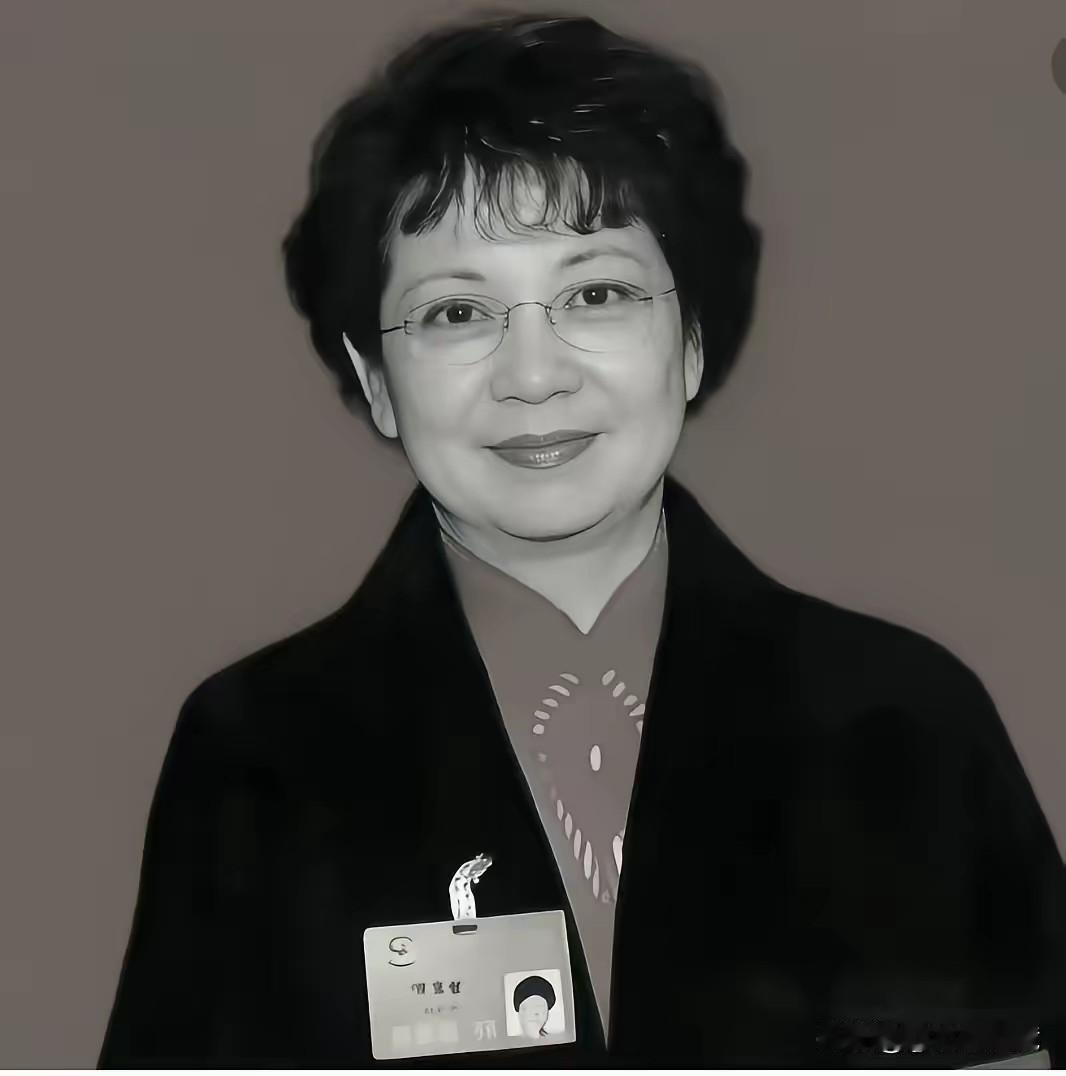 李维康去世了，
看到她的死因，我内心无比沉重。她并非迫于生计，而是败给了普通人都