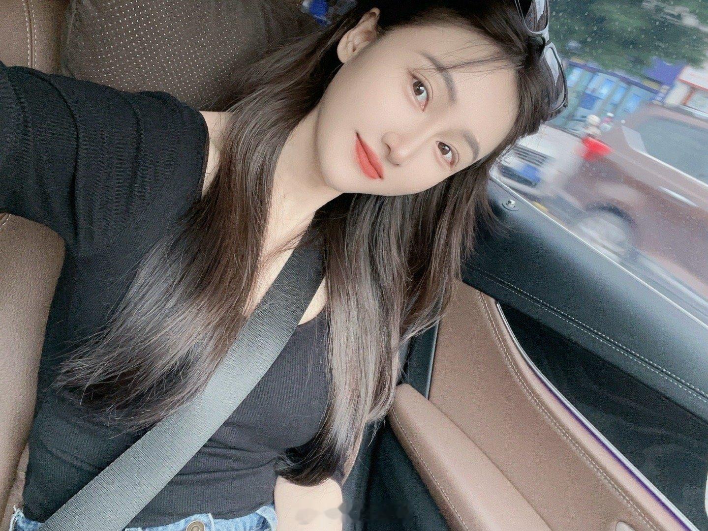 在自由的时间里，我更喜欢做自己！ ​​​