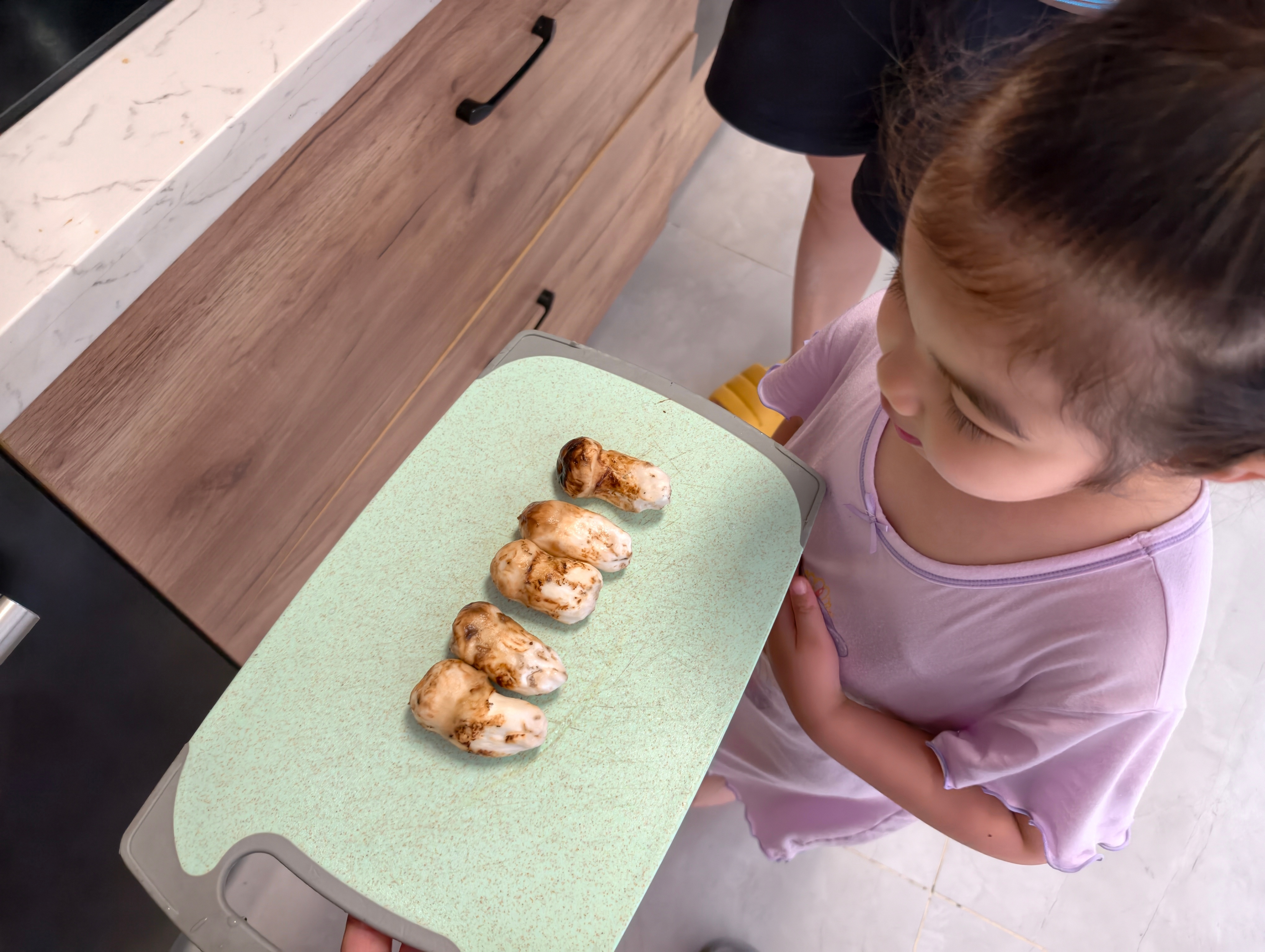 吃点蘑菇和萝卜~ 