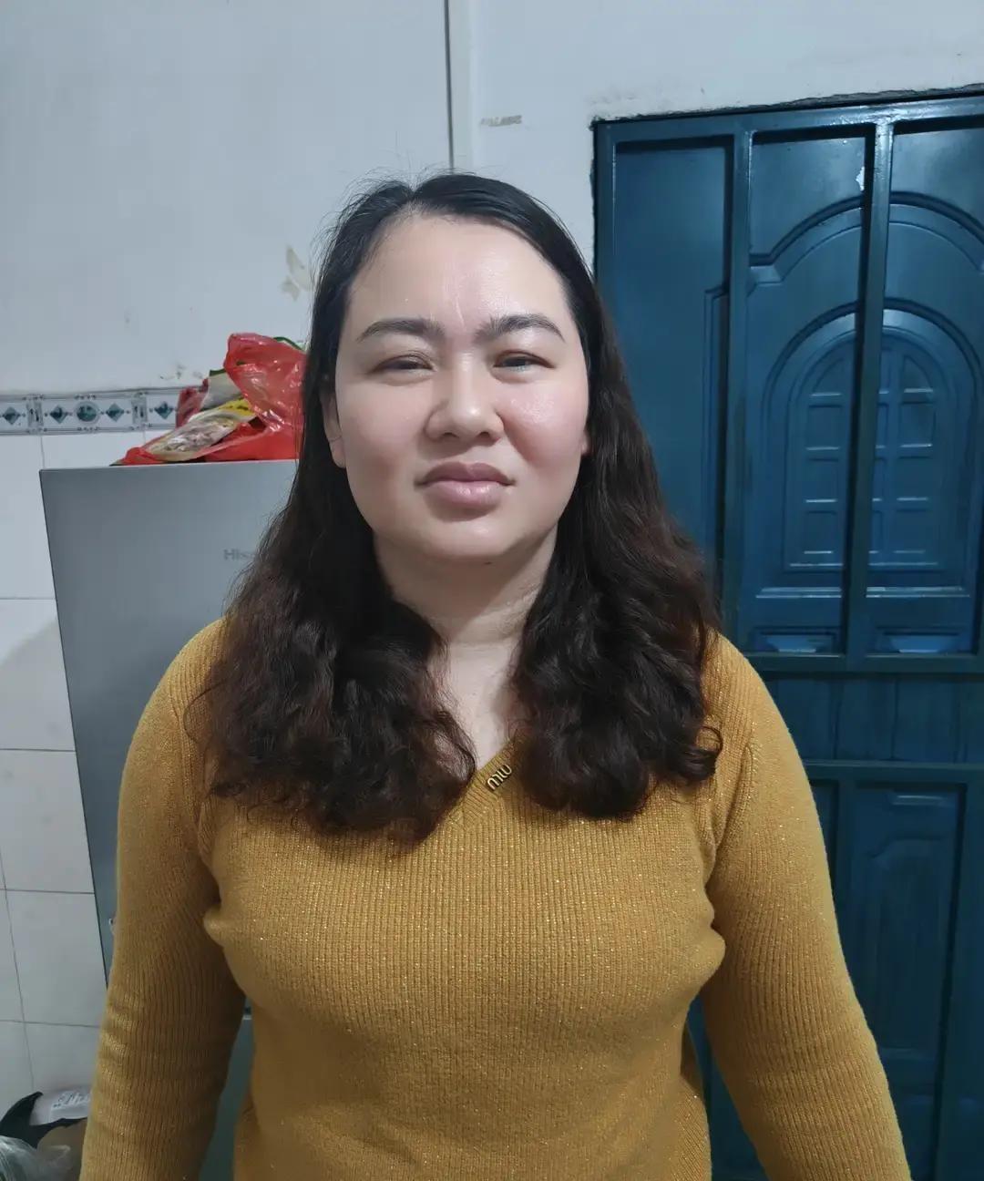 38岁博主林小姐发视频说一个人去大理看洱海，晚上写日记，配了句“宁可单着也不凑合