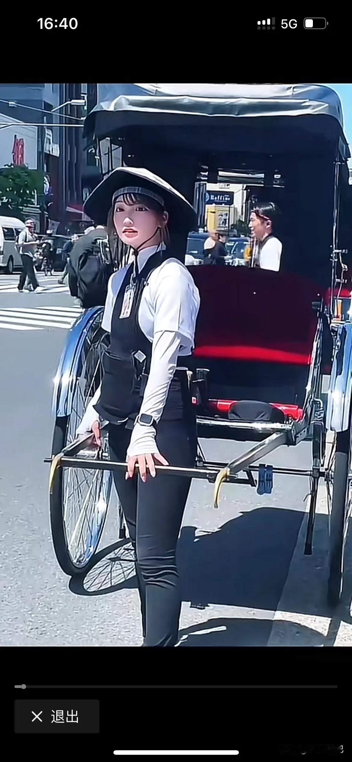不喜勿喷，日本女孩真的可以，干什么都是干一行爱一行，这点值得深思。
以劳动为光荣