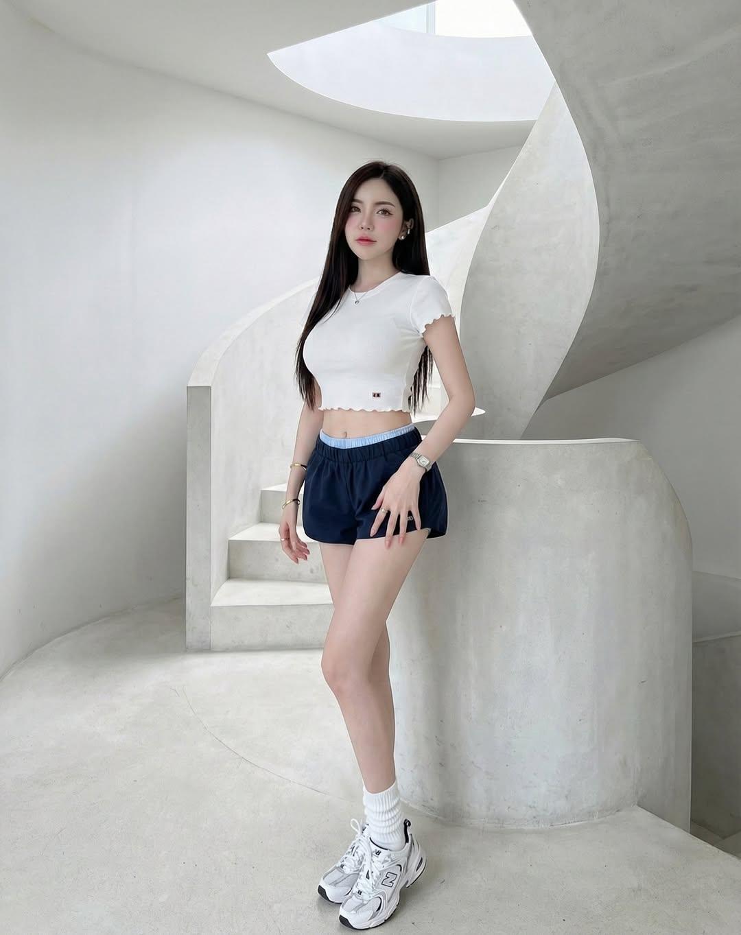 女生如何穿搭看起来时尚更有品味呢