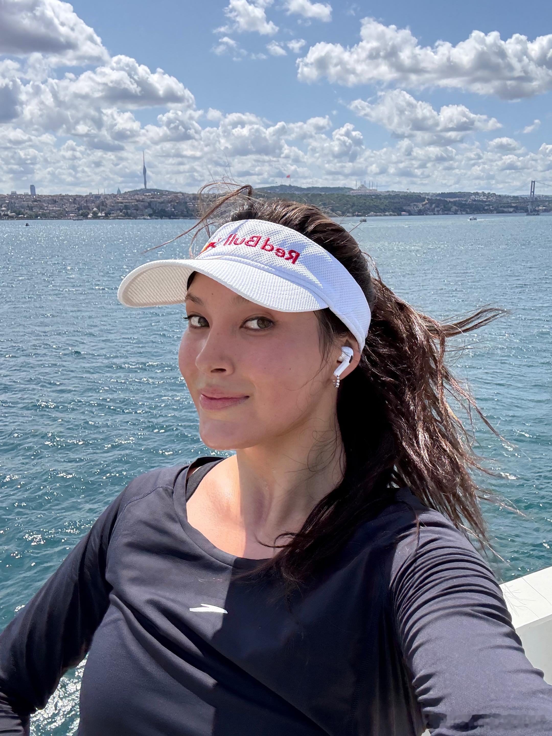 奥林匹克日快乐❤️ 运动让我变成了最好的自己！让我们一起不断向前，一天比一天好！